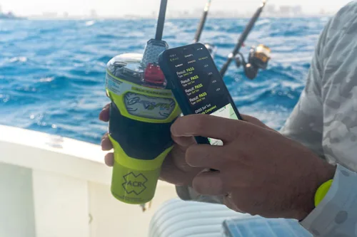 Miniatura 6 de ACR GLOBALFIX V6 GPS EPIRB SOS, cobertura global, servicio de enlace de retorno y aplicación móvil - Soporte de liberación manual CAT 2 (2854)