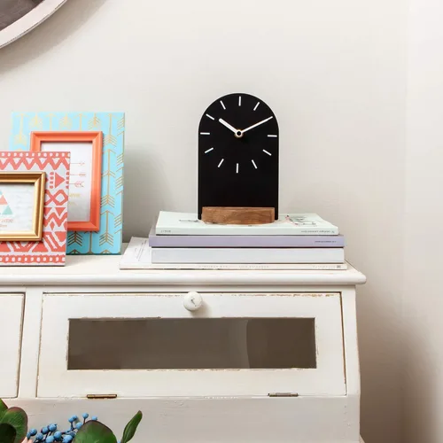 Miniatura 3 de SOFFEE DESIGN Reloj de mesa de una pieza con hoja de hierro con base de madera, reloj de escritorio sin tictac funciona con pilas para sala de Negro