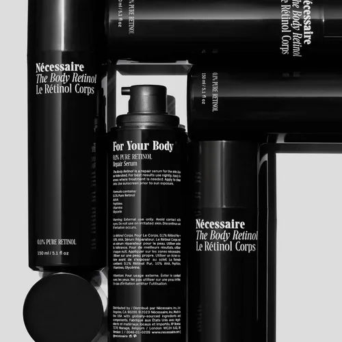 Miniatura 4 de Nécessaire The Body Retinol - Suero reparador reafirmante + loción corporal de retinol para mujeres y hombres. Prevención de arrugas + líneas. 0.1%