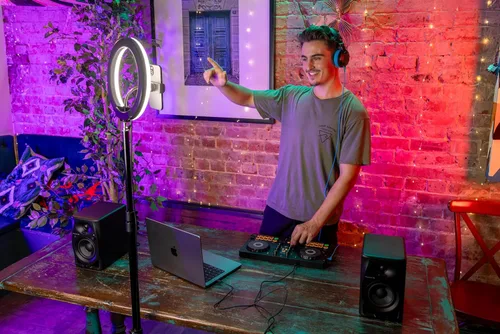 Miniatura 6 de AlphaTheta/Pioneer DJ DDJ-FLX2 Controlador de DJ para Principiantes – Controlador Portátil de 2 Canales con Alimentación USB y Diseño Profesional