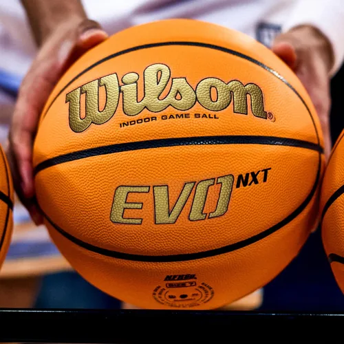 Miniatura 7 de Wilson NCAA Evo NXT Balones de Baloncesto Oficiales para Juegos en Interiores - Tamaños 6 y 7 Dorado/Naranja