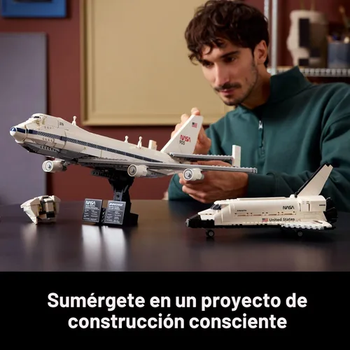 Miniatura 3 de LEGO Icons Shuttle Carrier Aircraft - Juego de construcción de aviones para adultos, modelo de nave espacial y avión para adultos, a partir de 18