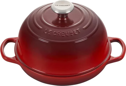 Le Creuset Signature - Horno de pan esmaltado de hierro fundido de 9.5 pulgadas/1.75 qt. Cerise con perilla de acero inoxidable personalizada
