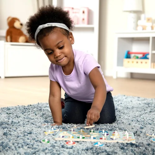 Miniatura 5 de Melissa & Doug Disney Classics - Rompecabezas de madera con diseño del alfabeto (26 piezas)