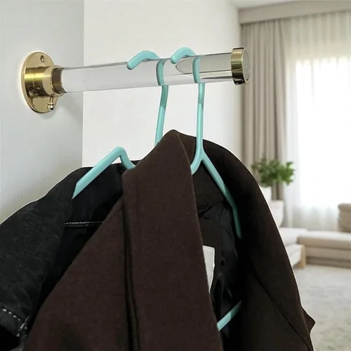 Miniatura 2 de Gancho para ropa montado en la pared, acabado de latón pulido, barra de Lucite resistente con soportes dorados, organizador de armario para abrigos