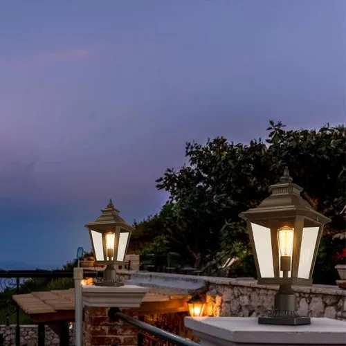 Miniatura 5 de Luces de poste grandes para exteriores, lámpara de poste con acabado negro, impermeable y antioxidante, moderna iluminación exterior de pilar