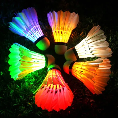 Miniatura 7 de LED de bádminton Birdies, LED colorido volante oscuro noche ganso pluma resplandor pájaros iluminación interior actividades deportivas al aire libre