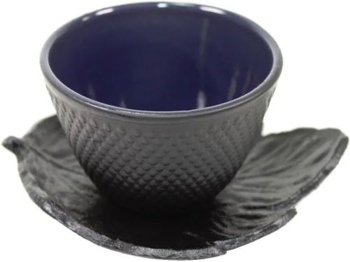 Juego de tazas de té japonesas de hierro fundido con lunares negros con platillos de taza de té ~ We Pay Your Sales Tax (1 taza + 1 platillo)