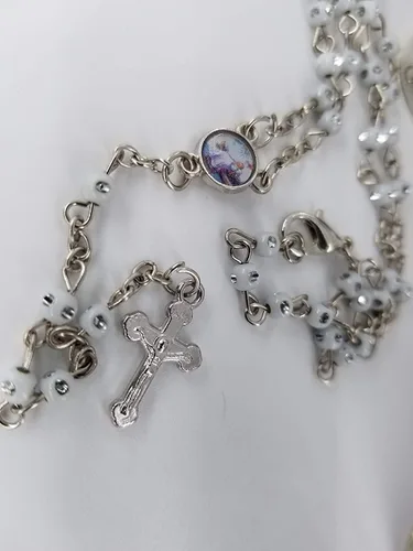 Miniatura 2 de YRP Rosario blanco de 12 bautizos en frascos de vidrio con cuentas Rosario Recuerdos de Bautizo Crucifijo católico de plata collar de fiesta bautismo