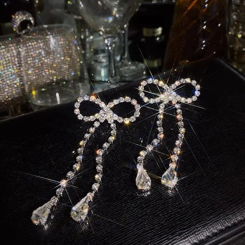 Miniatura 4 de Pendientes de diamantes de imitación hipoalergénicos para mujer, aretes colgantes de lazo de cristal de moda