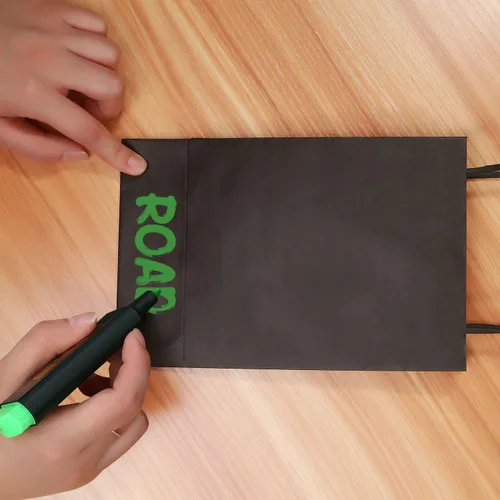 Miniatura 6 de 100 bolsas pequeñas de papel kraft negro con asas, 5.25 x 3.75 x 8 pulgadas, bolsas de regalo para bodas, cumpleaños, Halloween, Navidad, bodas