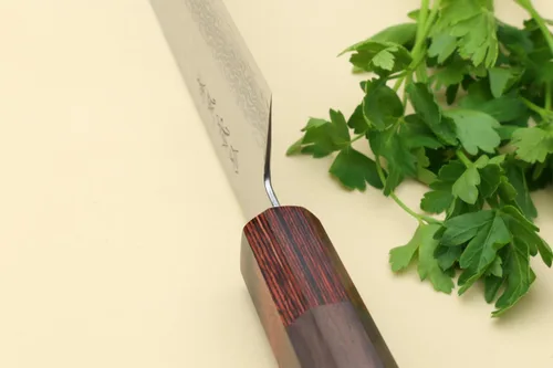 Miniatura 6 de Yoshihiro VG-10 Cuchillo de chef japonés multiusos de Damasco Santoku de 46 capas (mango de palisandro de 7 pulgadas)