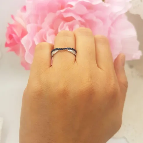 Miniatura 4 de Dazzlingrock Collection Anillo apilable redondo de oro de 14 quilates con zafiro azul y diamante blanco para mujer