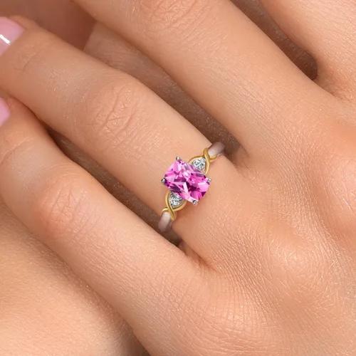 Miniatura 83 de Gem Stone King Anillo de compromiso de 3 piedras preciosas de plata 925 y oro amarillo de 10 quilates de 0.315 x 0.236 in de talla cojín y diamante