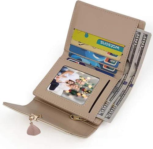 Miniatura 64 de UTO - Cartera pequeña RFID de piel sintética con dije de hoja, cierre de cremallera y tarjetero.