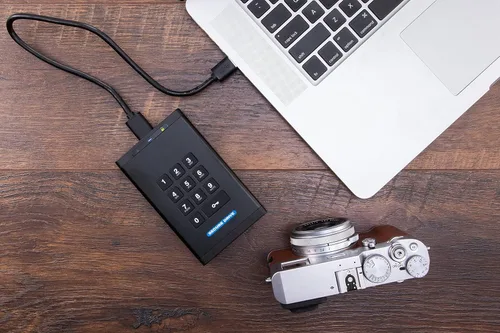 Miniatura 4 de SecureData SecureDrive KP - Unidad externa USB 3.0 cifrada de hardware de 1 TB FIPS 140-2 Nivel 3 Desbloqueo a través del teclado compatible