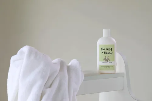 Miniatura 7 de I'm NOT A Baby! Gel de baño para niños, probado por dermatólogos, libre de alérgenos, libre de crueldad, PETA, suave para niños, leche de cabra, 10