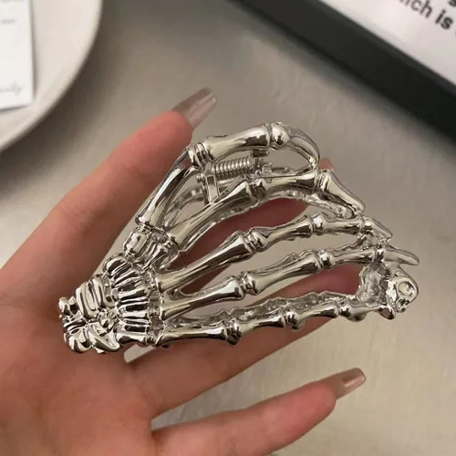 Miniatura 2 de Pinzas de pelo de aleación de calavera – Divertidas pinzas punk, agarre fuerte para cabello grueso y fino, accesorios de metal plateado