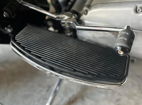 Miniatura 9 de Estribo delantero de goma para motocicleta con inserto para conductor/piloto, plataforma ancha para los pies, clavijas para los pies, pedales