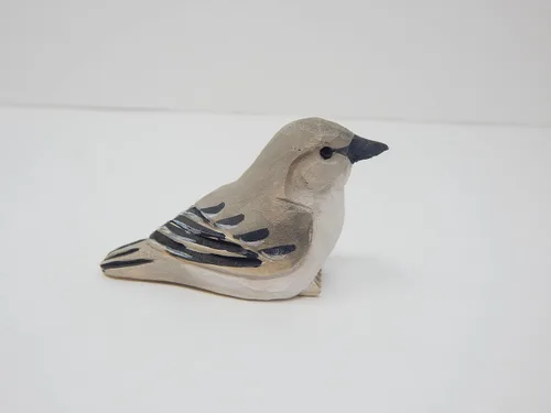 Miniatura 4 de Selsela Adorno colgante hecho a mano de ruiseñor, figura de pájaro de madera tallada a mano, escultura de vida silvestre artesanal, decoración