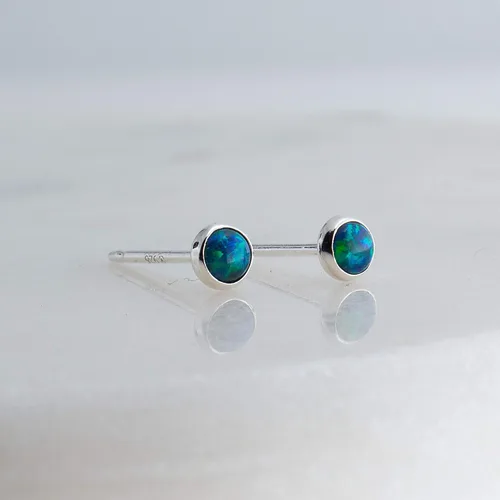 Miniatura 63 de Aretes pequeños de plata de ley para cartílago, tragus, hélix, múltiples piercings hipoalergénicos, piedra natal para mujer, juego de bisel