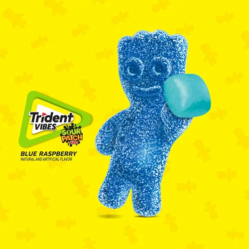 Miniatura 5 de Trident Vibes SOUR PATCH KIDS - Goma de mascar sin azúcar de frambuesa azul, 4 botellas de 40 piezas (160 piezas en total)