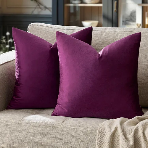 GIGIZAZA Fundas de almohada decorativas de terciopelo color púrpura, 18x18, para sofá cama, pack de 2 fundas de almohada suaves Morado