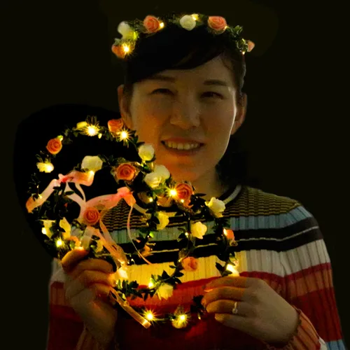 Miniatura 6 de Novelty Place Paquete de 4 diademas de flores iluminadas, corona de cabeza floral LED para bodas, festivales y fiestas, 4 piezas