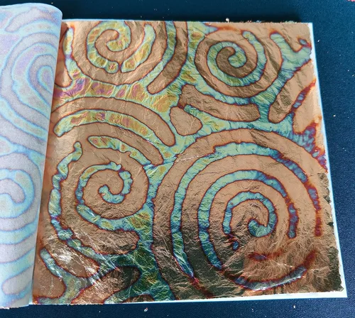 JINRUISI Hoja de oro de varios colores 40 hojas en carpeta, hoja de oro imitación colorida para manualidades, decoración artística, espiral de nubes