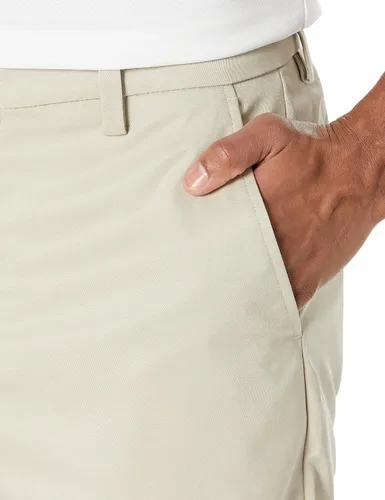 Miniatura 3 de Tienda Essentials Pantalones cortos de golf elásticos ajustados para hombre