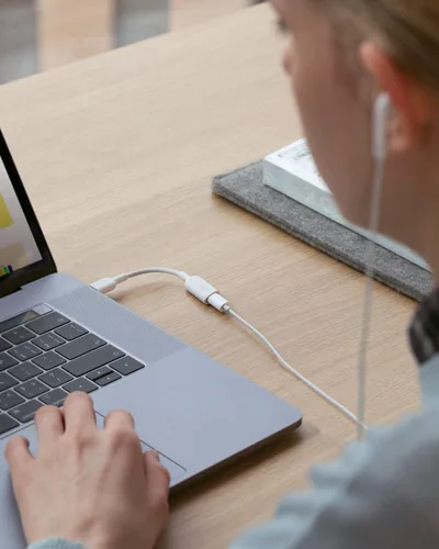 Miniatura 7 de Anker Adaptador de audio USB-C a Lightning (solo audio, no admite carga) (blanco)