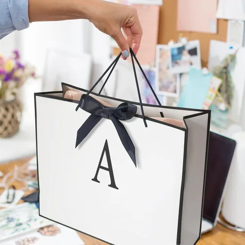 Miniatura 4 de QLSKO - Bolsa de regalo con monograma personalizada, bolsa de papel con inicial personalizada con tarjeta, sobre a juego, cinta con lazo y papel