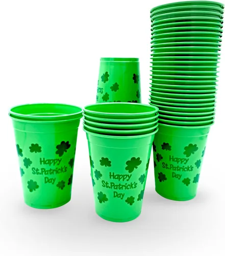 4E's Novelty Paquete de 50 vasos de plástico desechables para fiesta del Día de San Patricio, 16 onzas, vasos verdes a granel para decoración del
