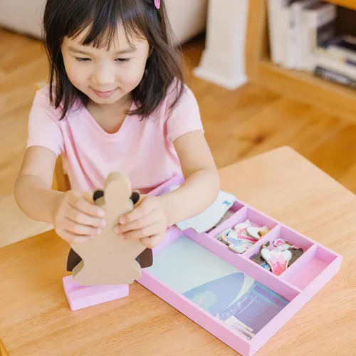 Miniatura 5 de Melissa & Doug juego de muñeca de madera y disfraz magnético de Cenicienta de Disney (+ de 30 unidades)