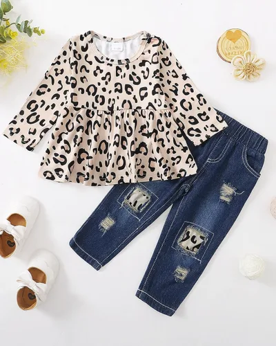 Miniatura 5 de SANMIO Conjunto de ropa para niña, lindo conjunto de camiseta floral con mangas con volantes y pantalones de mezclilla rasgados