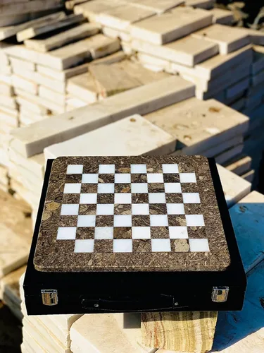 Miniatura 2 de Juego de ajedrez de mármol hecho a mano de 15 pulgadas con caja de regalo de piel sintética negra, tablero de ajedrez de piedra premium y piezas