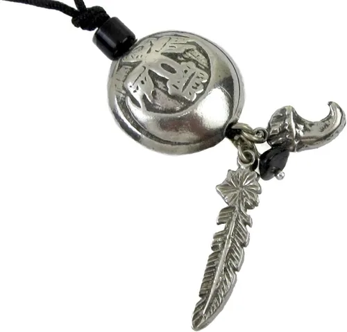 Creative Ventures Jewelry Colgante de tótem de Raven sobre la luna con dos dijes de espíritu y cuentas de espíritu en collar de cordón