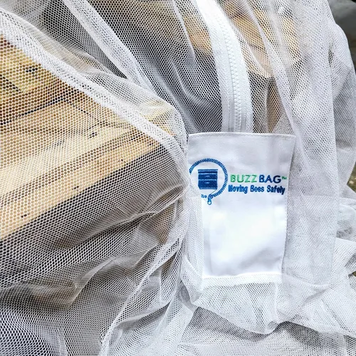 Miniatura 9 de La bolsa de malla diseñada para que los apicultores muevan las abejas de forma segura con malla de alta resistencia, cremallera YKK y costuras