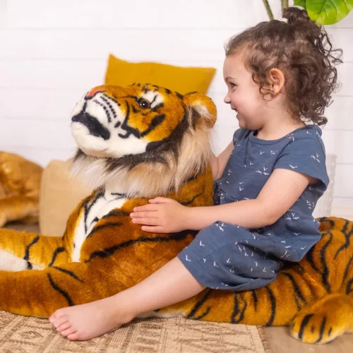 Miniatura 8 de Tigre gigante de peluche de Melissa & Doug, realista (más de 5 pies de largo)