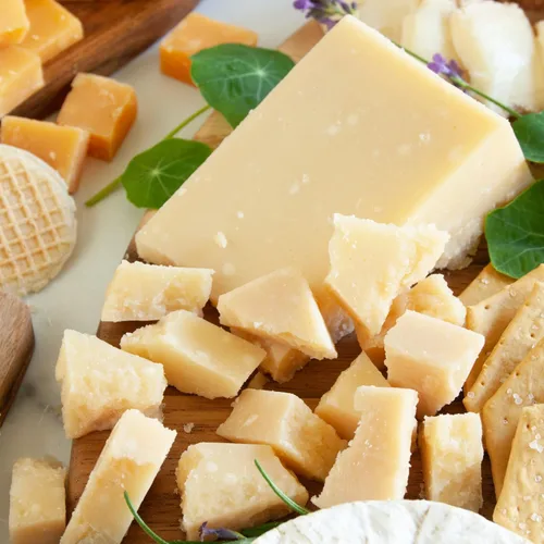 Miniatura 2 de Parmigiano Reggiano - Corte Club de 3 libras (3 libras)