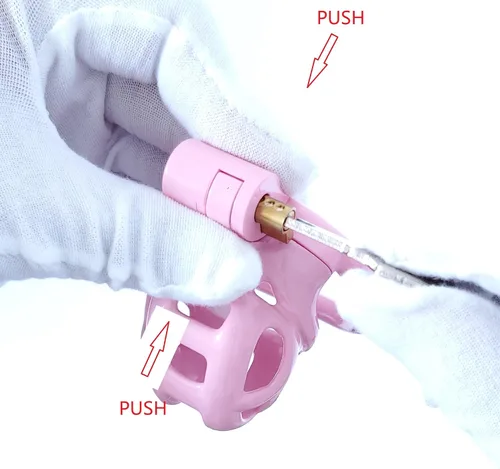 Miniatura 7 de Jaula de castidad masculina Cobra con 5 anillos de resina y cerradura para hombres, transpirable (Grande)