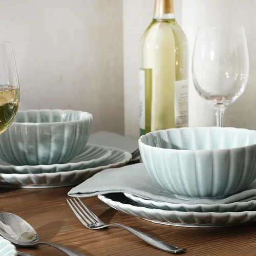Miniatura 5 de Gibson Elite Peach Orchard 12-Piece New Bone China Dinnerware Set Service for 4, Embossed Fluted Plates and Bowls, Dishwasher and Microwave Safe