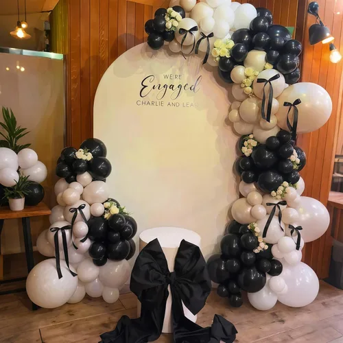 Miniatura 3 de Kit de guirnalda de globos negro, blanco y dorado, 115 piezas de arco de globos beige arena negro crema oro metálico con globos de papel de aluminio