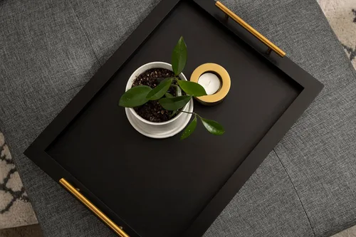 Miniatura 5 de Kate and Laurel Halsey Bandeja rectangular de madera decorativa con asas de metal pulido; 17 x 13; negro y dorado; moderna bandeja rectangular