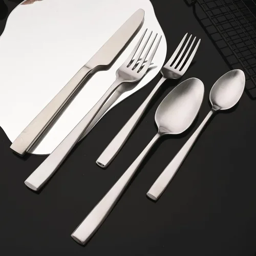 Miniatura 9 de JASHII Juego de 4 cuchillos de cena de 9.05 pulgadas, acero inoxidable 304 chapado en titanio, cuchillos de mesa de plata mate, esparcidor