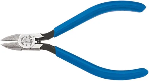 Miniatura 2 de Klein Tools Alicates D257-4, alicates electrónicos de corte diagonal con bordes biselados, nariz cónica y mandíbulas cortas, 4 pulgadas