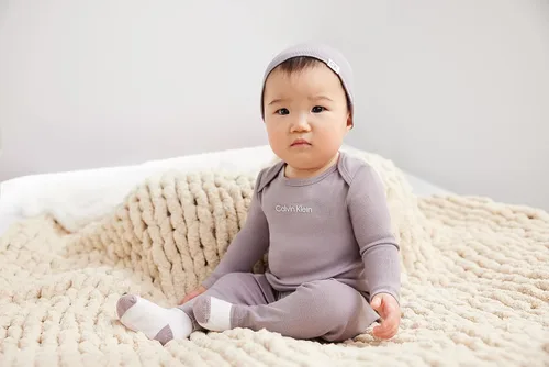 Miniatura 3 de Calvin Klein Organic Baby Essentials 4 Piece Essentials Set