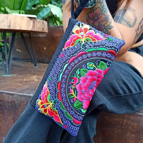 Miniatura 27 de Sabai Jai - Bolso de pulsera para teléfono inteligente - Carteras de embrague bordadas a mano Boho