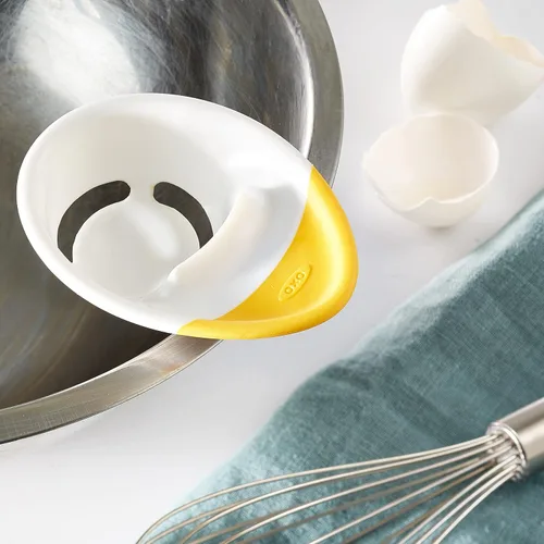 Miniatura 2 de OXO Good Grips Separador de huevos 3 en 1