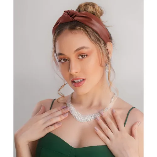 Miniatura 4 de YISSION Diademas anudadas para mujer, accesorios para el cabello con nudo superior ancho de cuero antideslizante en blanco y negro